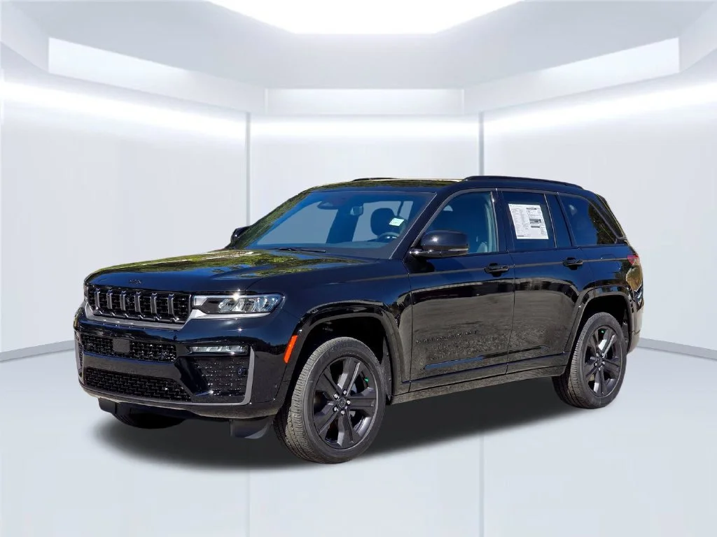 New 2027 Black Jeep Limited Reserve image 2