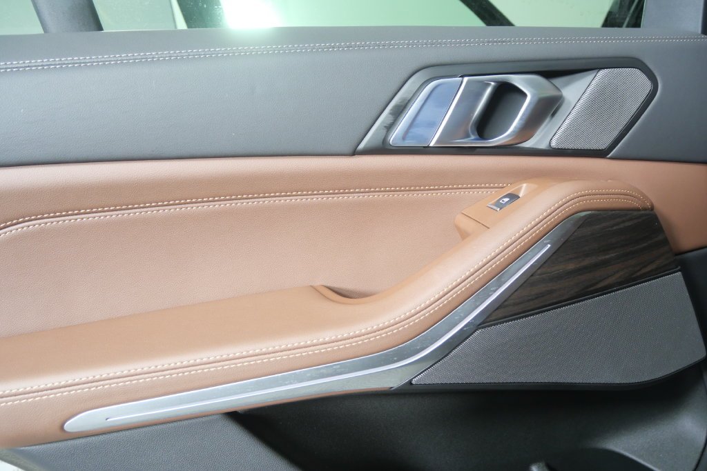 Certified Used 2026 Green Metallic BMW M60i image 15