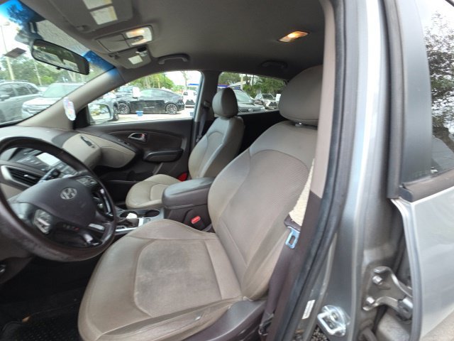 Used 2015 Gray Hyundai SE image 9