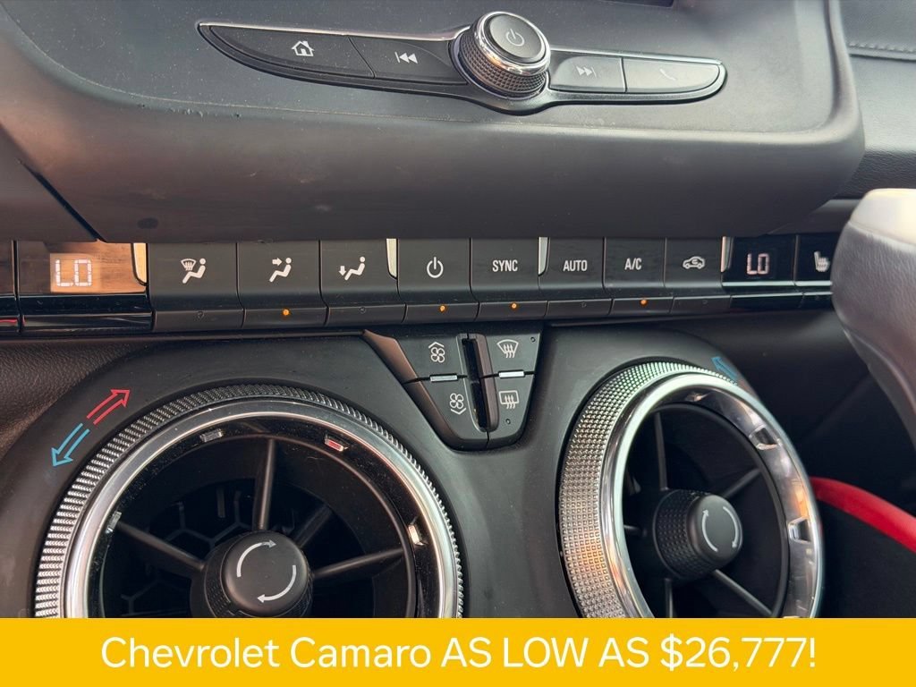 Used 2022 BLACK Chevrolet 2LT image 22