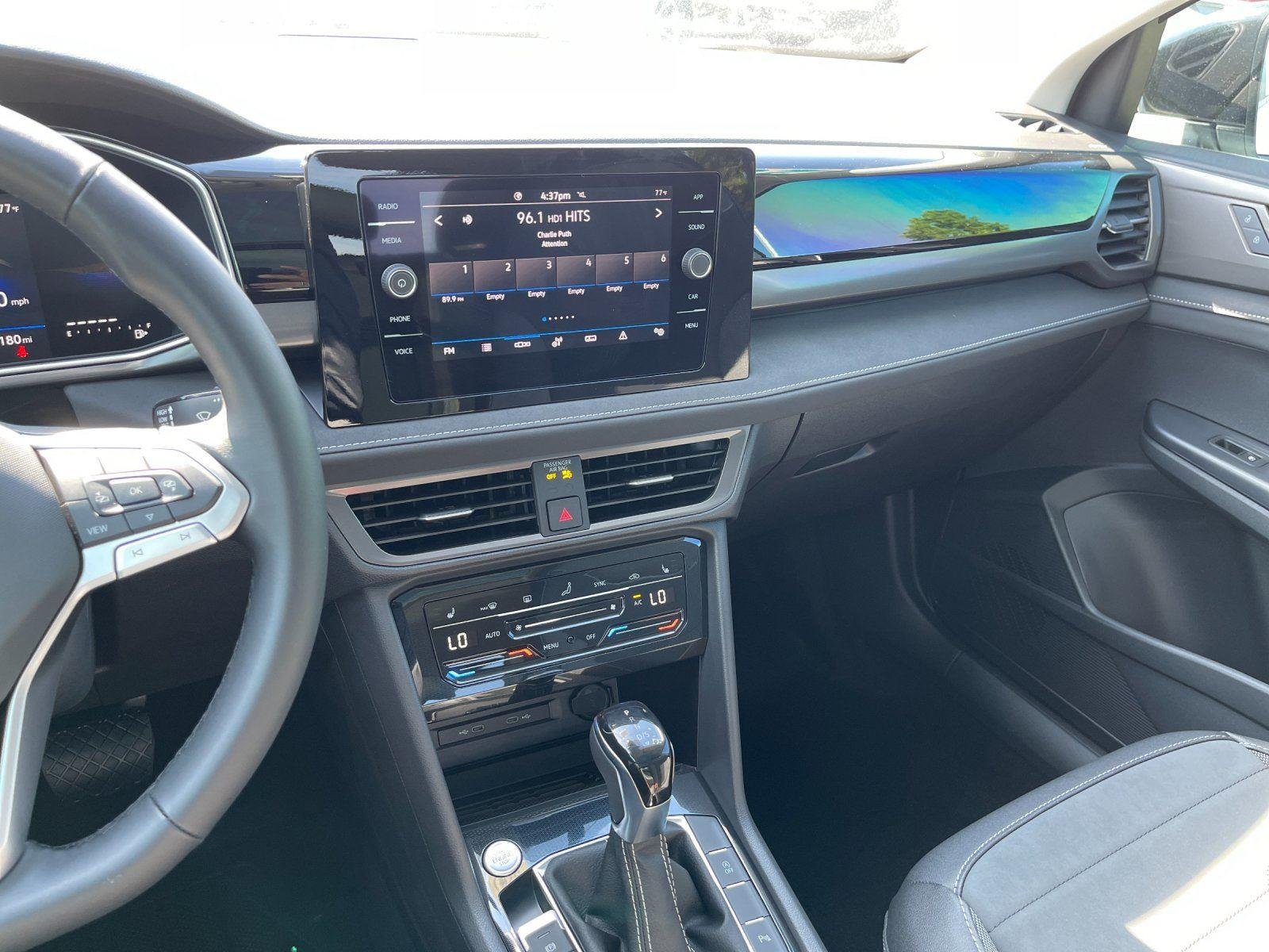 New 2026 Monument Gray w/Deep Black Roof Volkswagen SE Black image 28