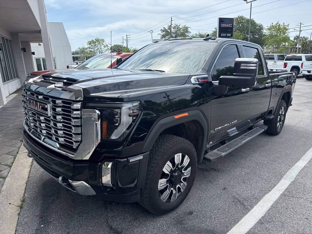 2025 GMC Sierra 4WD Crew Cab Standard Box Denali's photo