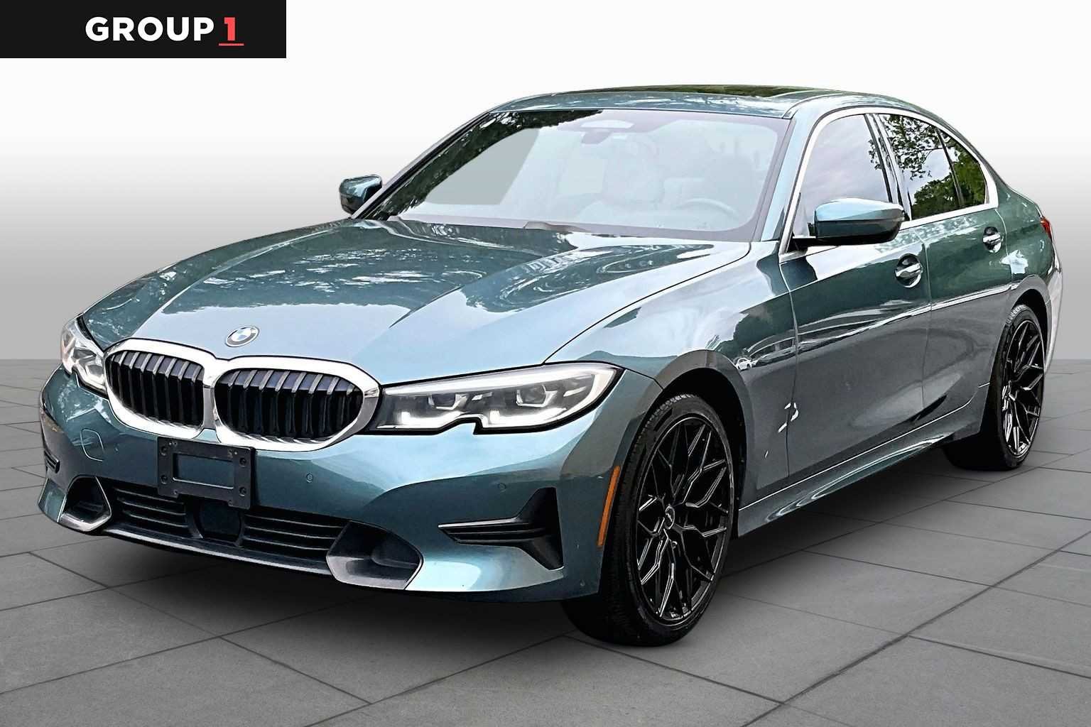 2020 BMW 3 Series 330i xDrive Sedan's photo