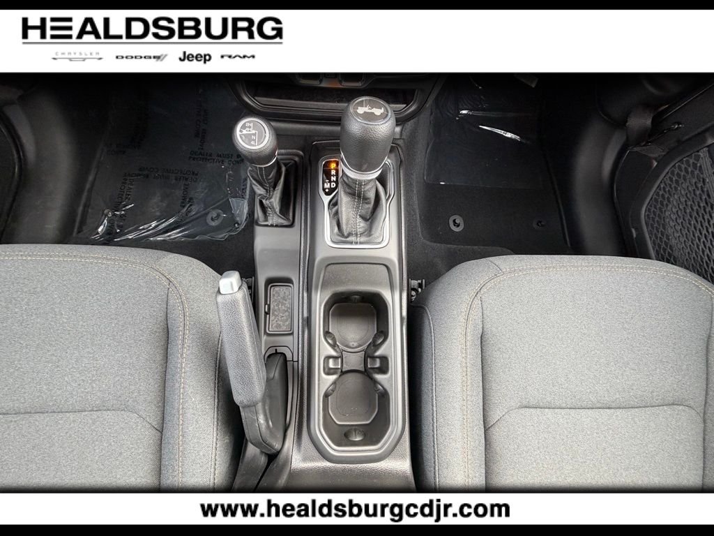 2026 Jeep Wrangler 4-Door Sahara - Photo 23