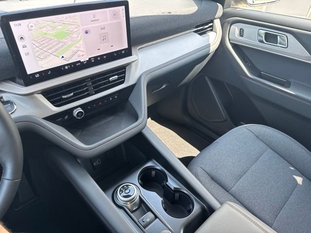 New 2026 Vapor Blue Metallic Ford Active image 25