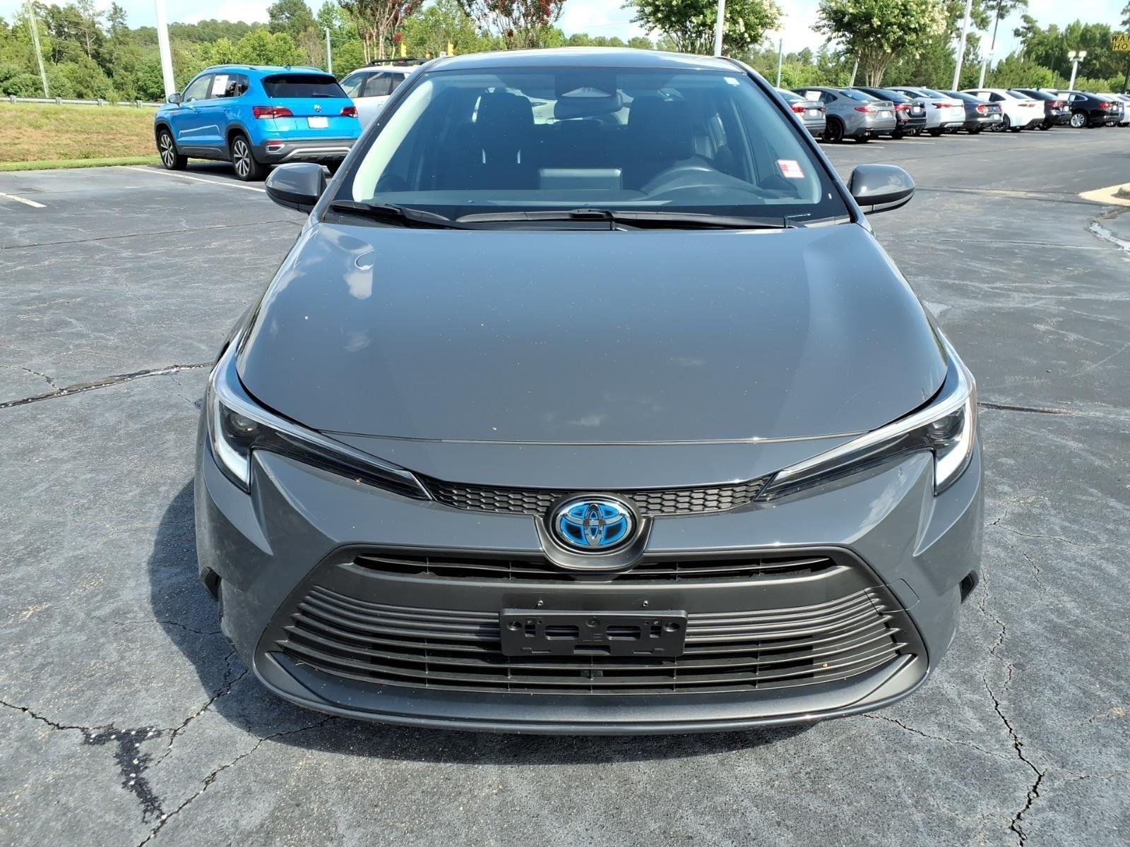 Used 2025 Underground Toyota Hybrid LE image 7