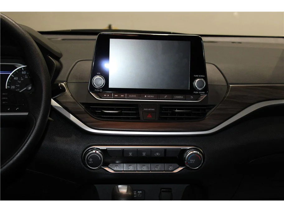 Used 2025 Garnet Pearl Metallic Nissan SV image 16