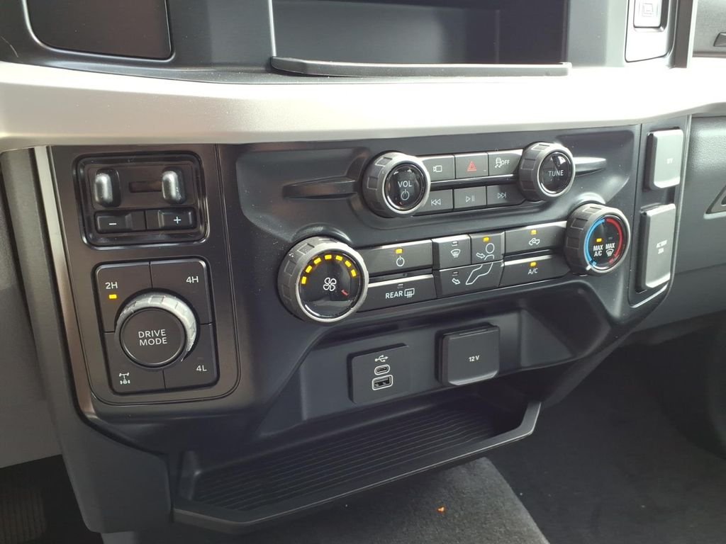 New 2026 Carbonized Gray Metallic Ford F-350® XLT image 23