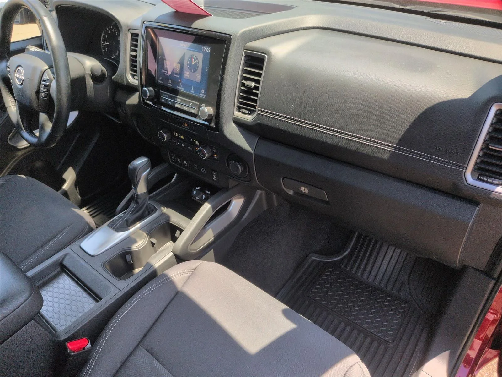 Used 2022 Cardinal Red Tricoat Nissan SV image 38