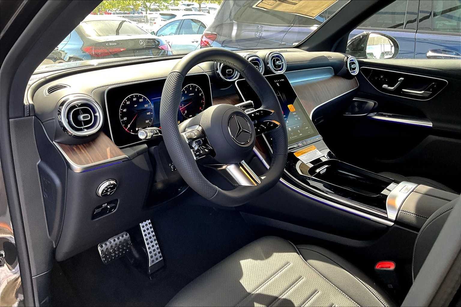 New 2026 Graphite Grey Metallic Mercedes-Benz GLC 300 image 10