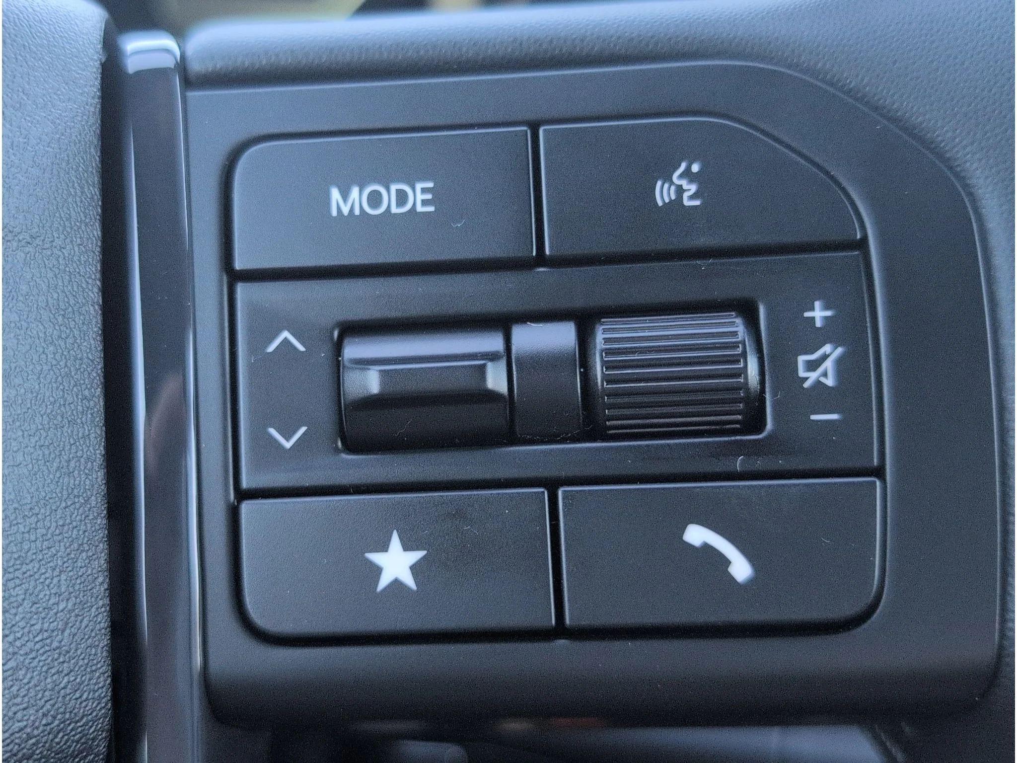 New 2027 Wolf Gray Kia X-LINE SX image 23
