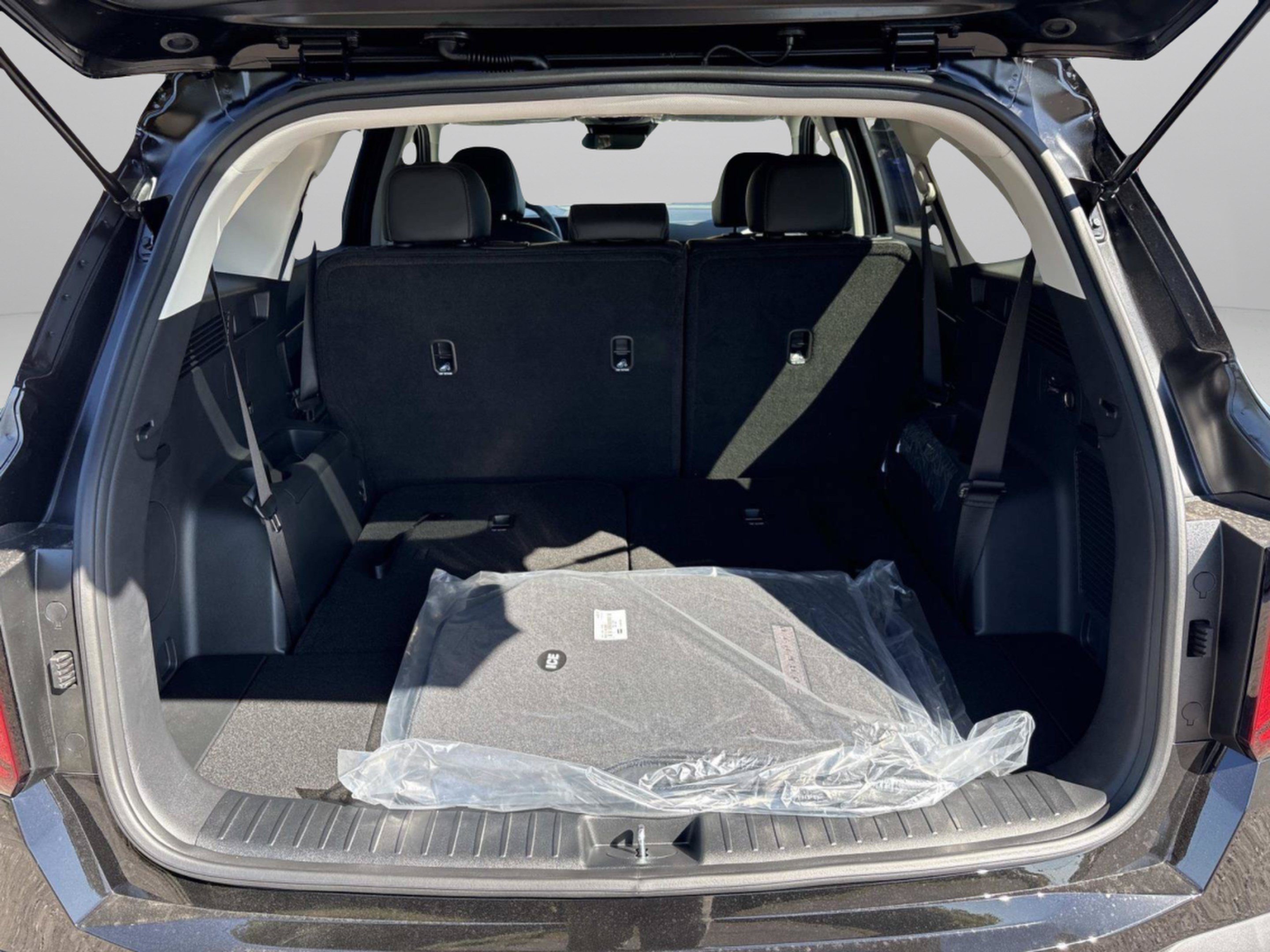 New 2026 Ebony Black Kia S image 9