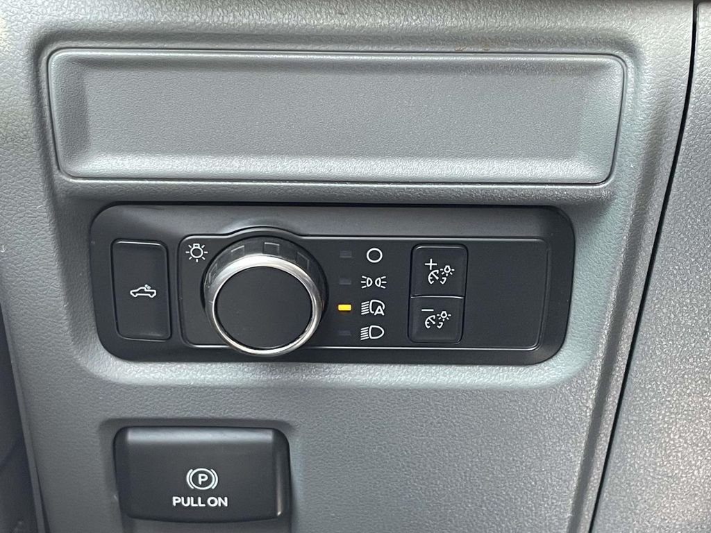 Used 2021 White Ford XL image 18