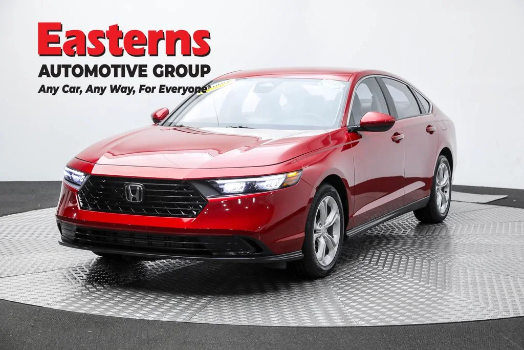 Used 2023 Red Honda LX image 1