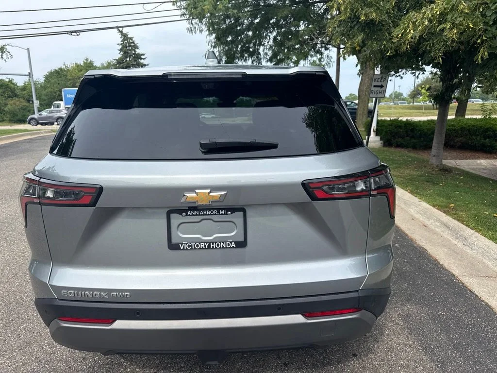 Used 2025 Sterling Gray Metallic Chevrolet LT image 9