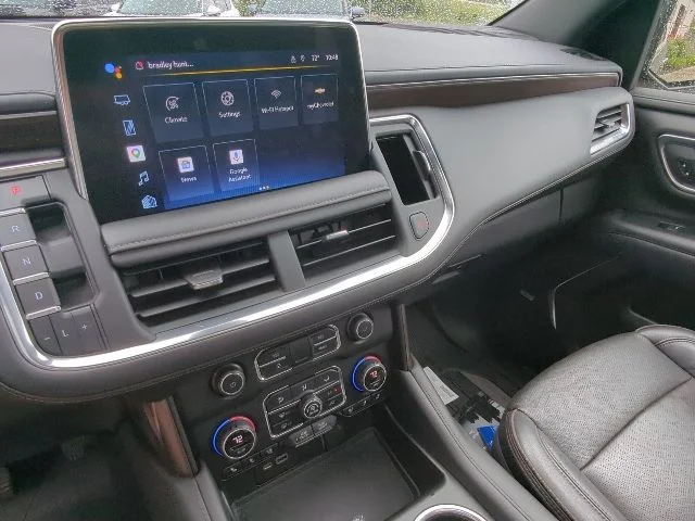 Used 2022 Black Chevrolet High Country image 18