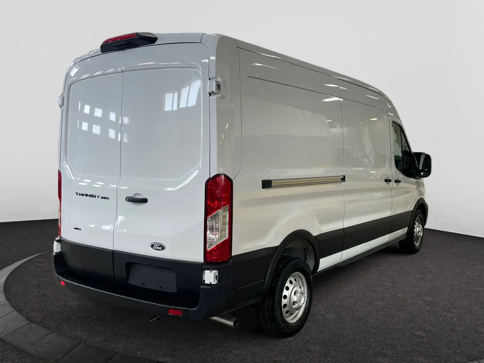 New 2026 Oxford White Ford  image 5