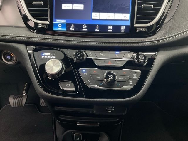 2026 Chrysler Pacifica Select - Photo 20