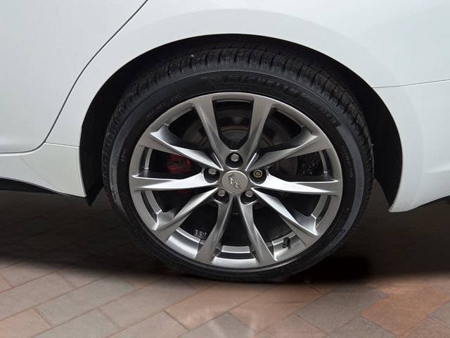 Used 2020 SUMMIT WHITE Cadillac Sport image 28