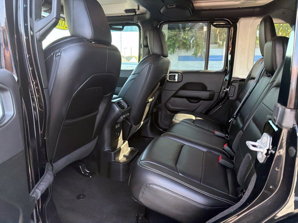 2021 Jeep Wrangler Unlimited Sahara - Photo 18