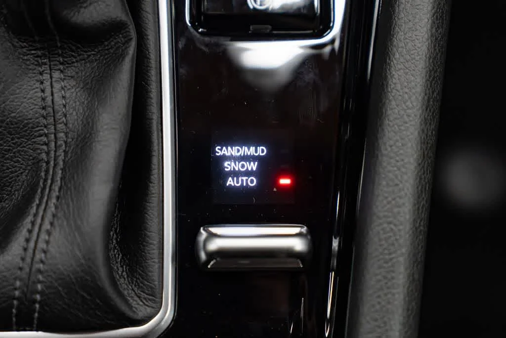 New 2026 Fathom Blue Pearl-Coat Exterior Paint Jeep Limited Altitude image 20