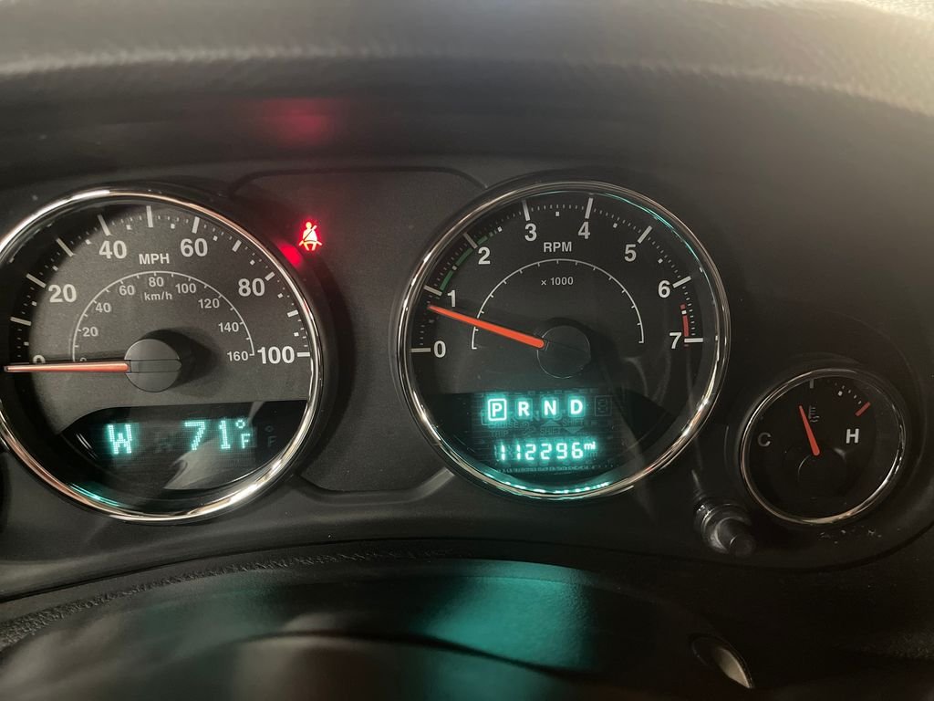 Used 2018 Gray Jeep Unlimited Sport image 21