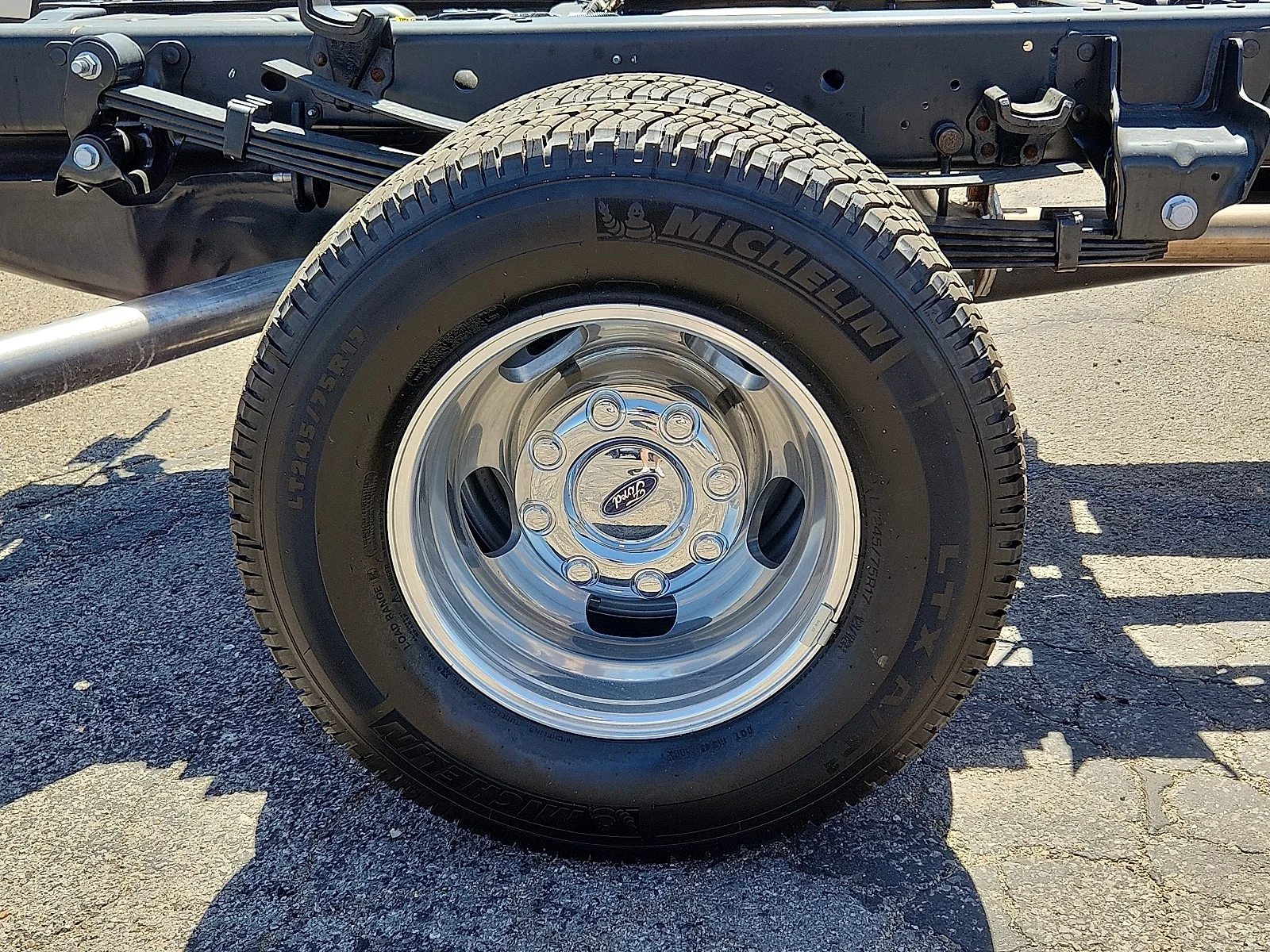 New 2026 Oxford White Ford F-350&reg; XL image 9