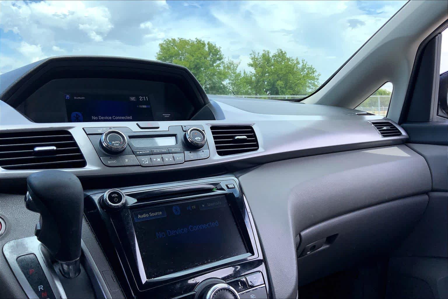 Used 2016  Honda EX-L image 34