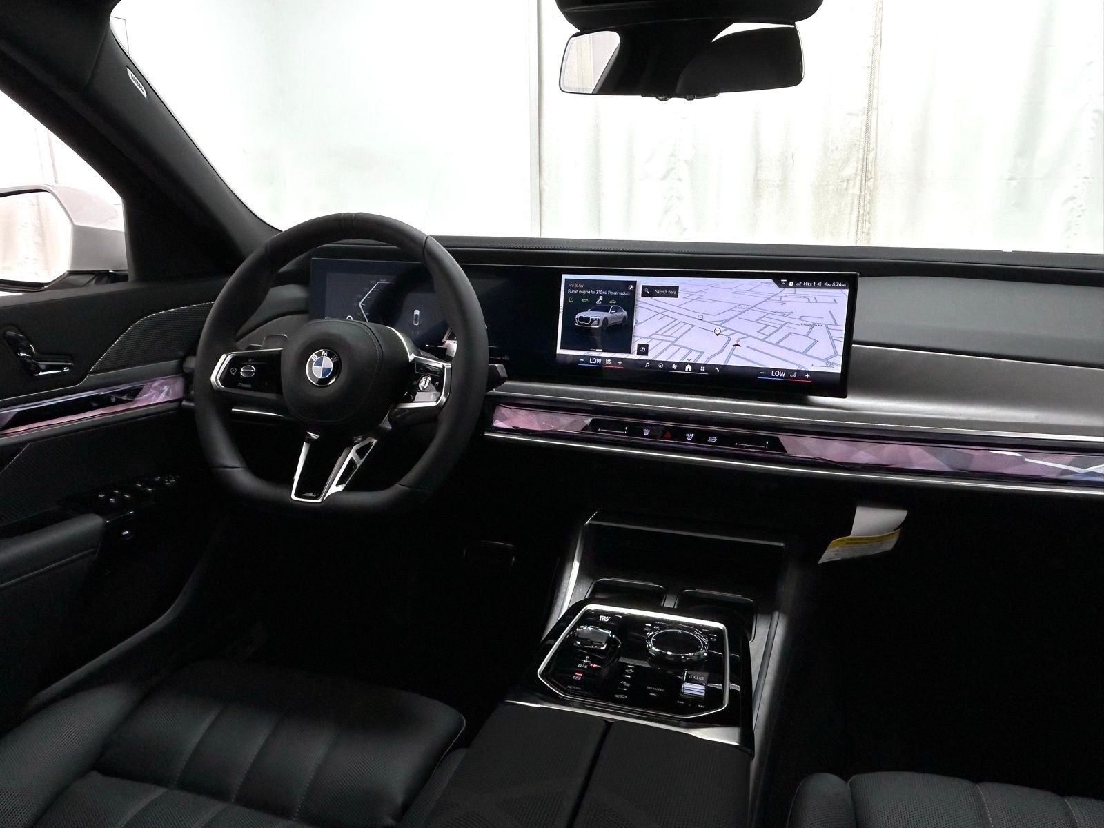 2025 BMW 7 Series 760i - Photo 10
