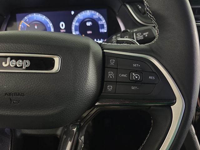 Used 2022 Gray Jeep Laredo image 14