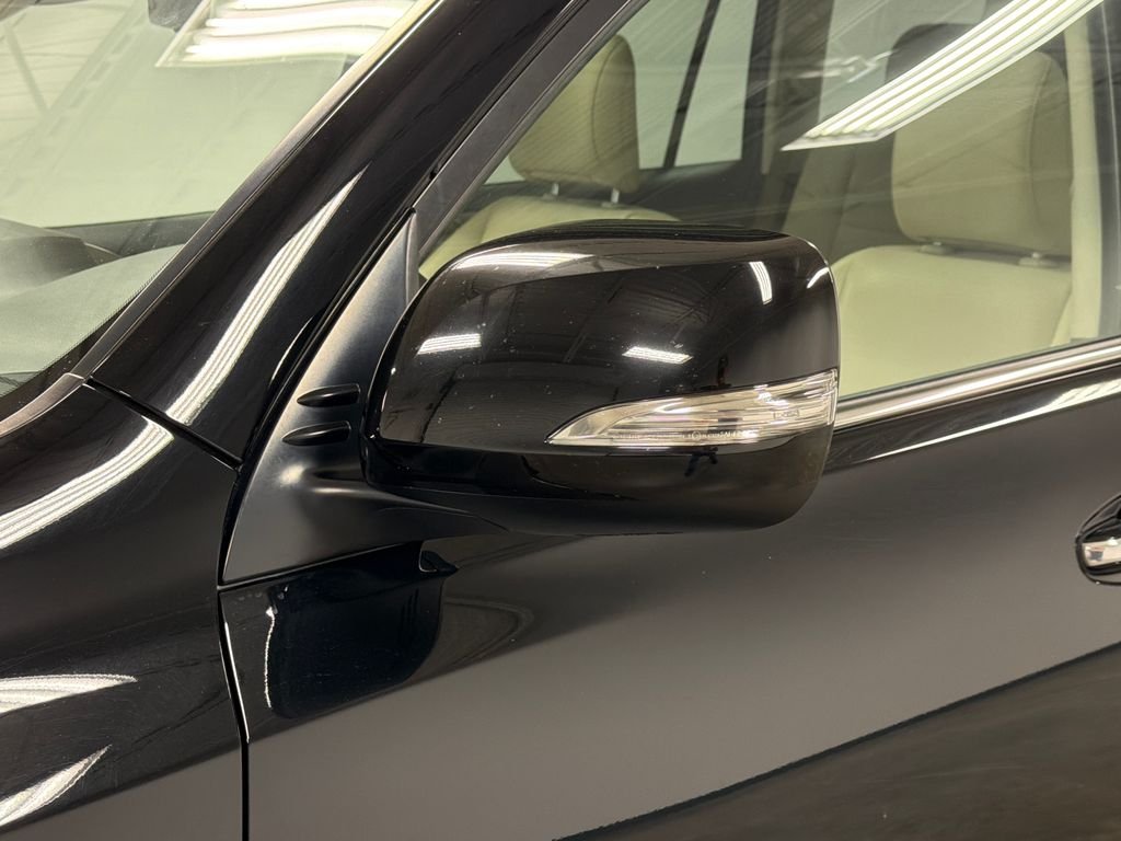 Used 2021 Black Lexus 460 image 12