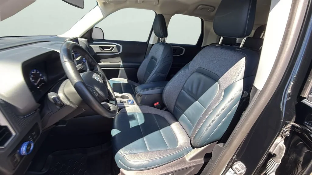 Used 2023 Black Ford Outer Banks image 12