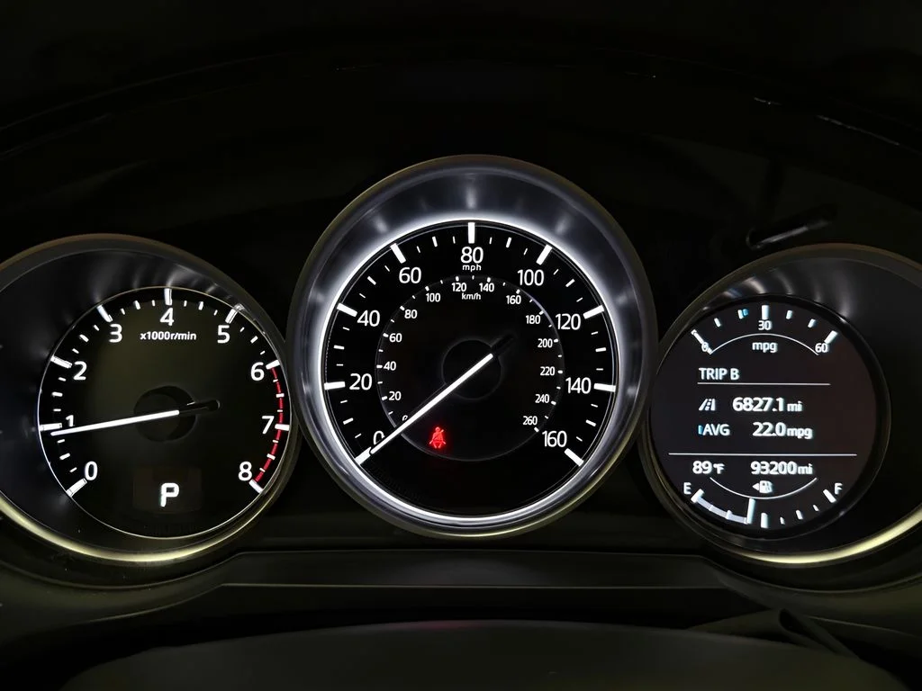 Used 2022 White Mazda Touring image 21