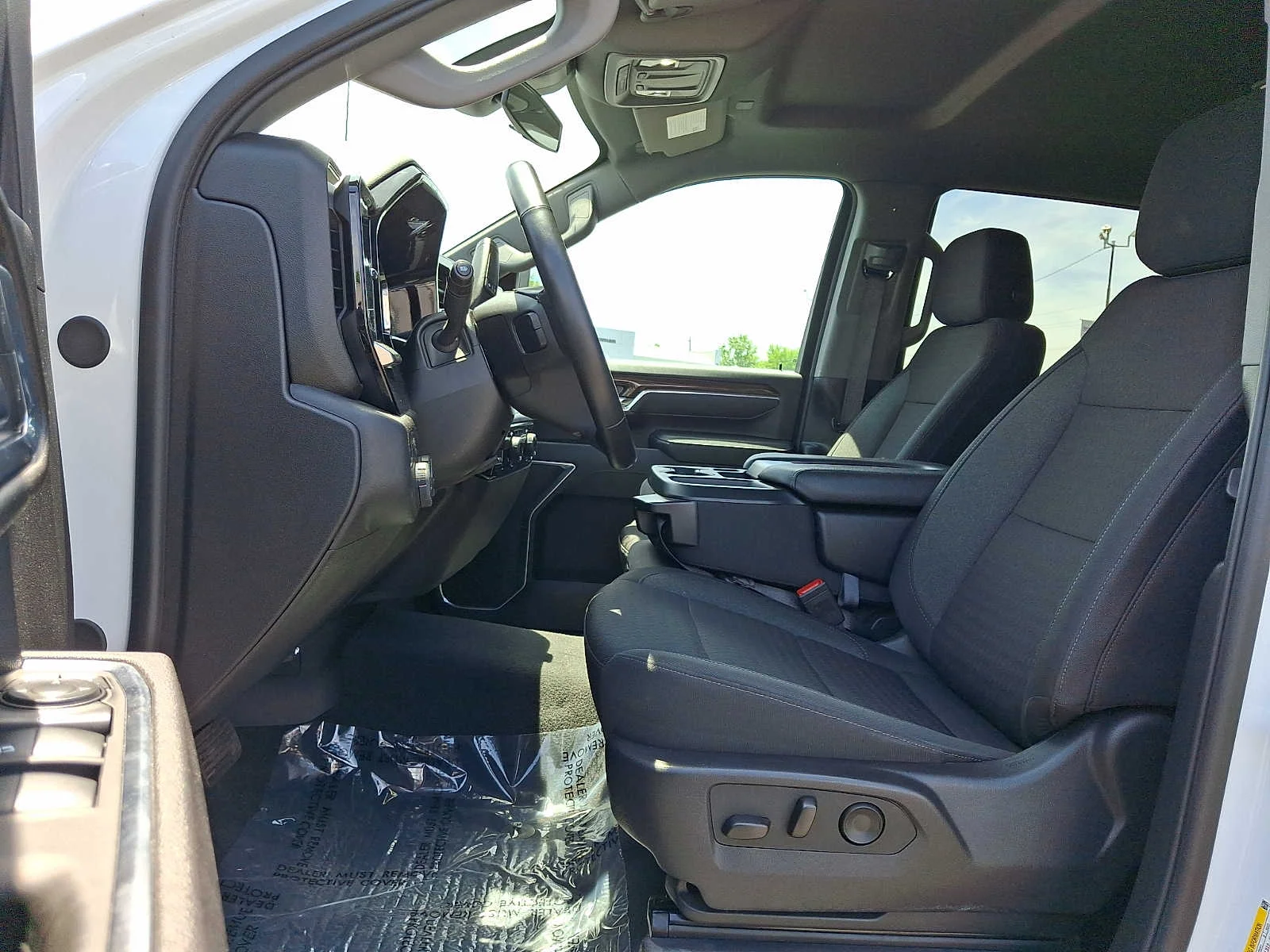 Used 2025 Summit White Chevrolet LT image 13