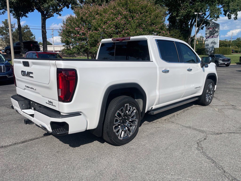 Used 2024 White GMC Denali Ultimate image 3