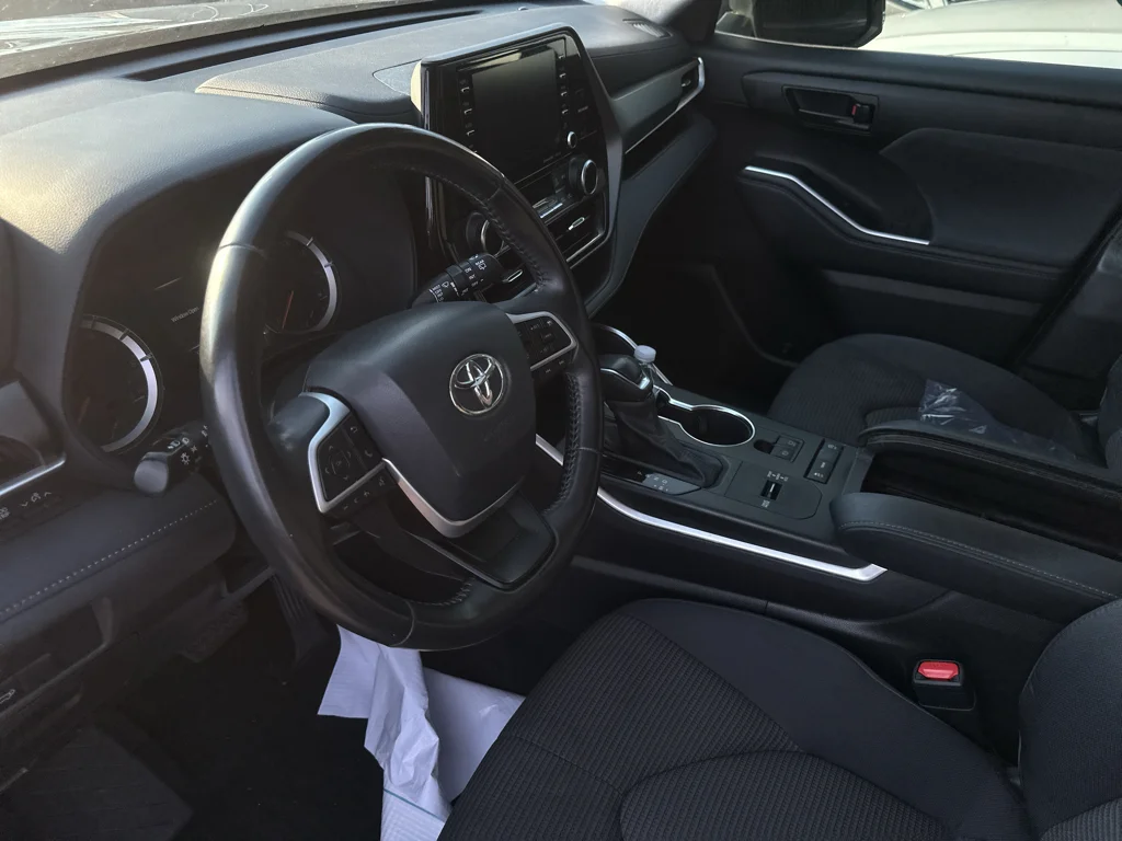 Used 2022 Blueprint Toyota LE image 6