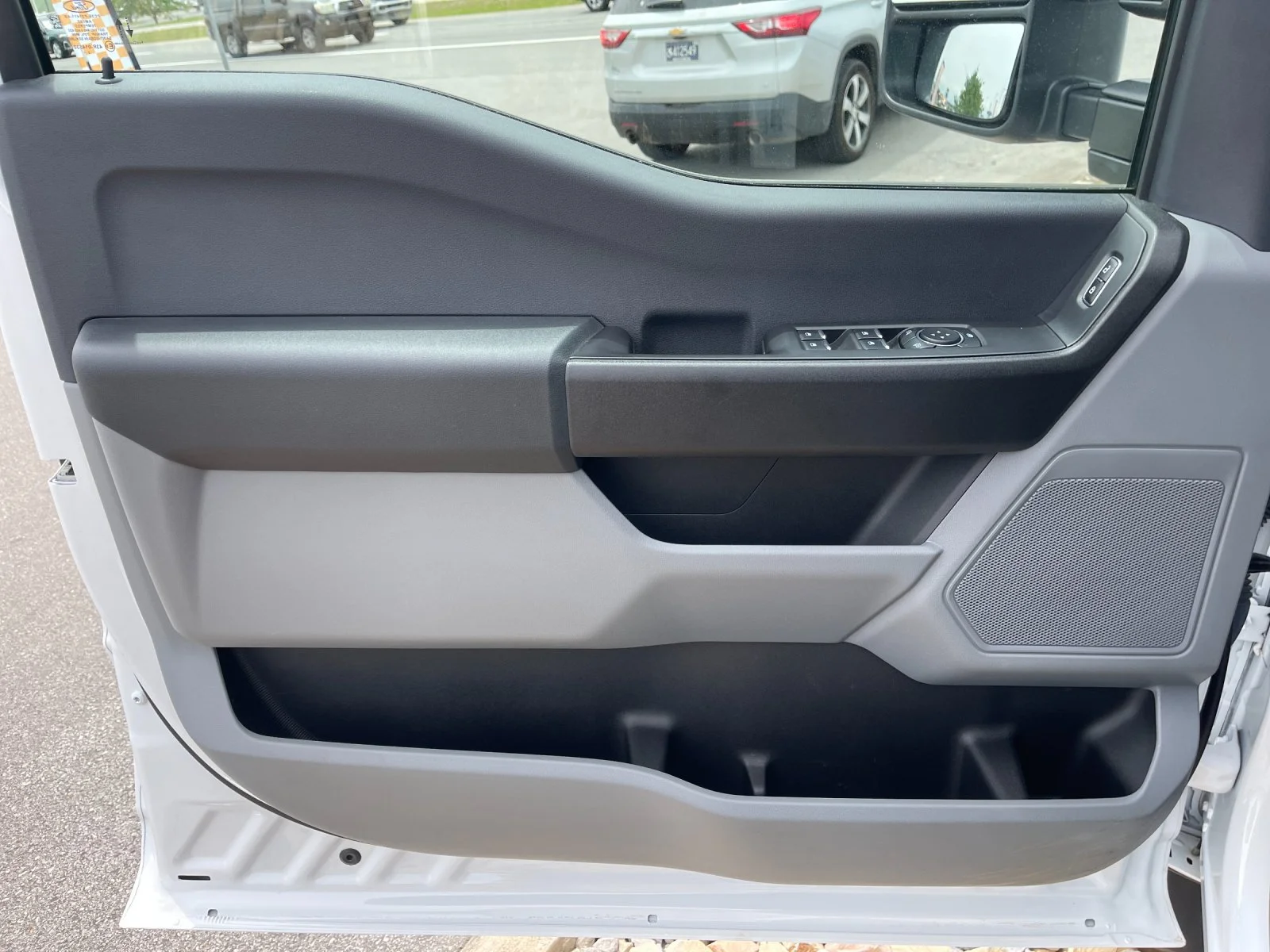 Used 2024 White Ford XL image 12