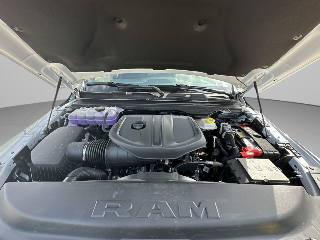 New 2026 Bright White Clear-Coat Exterior Paint RAM Laramie image 31