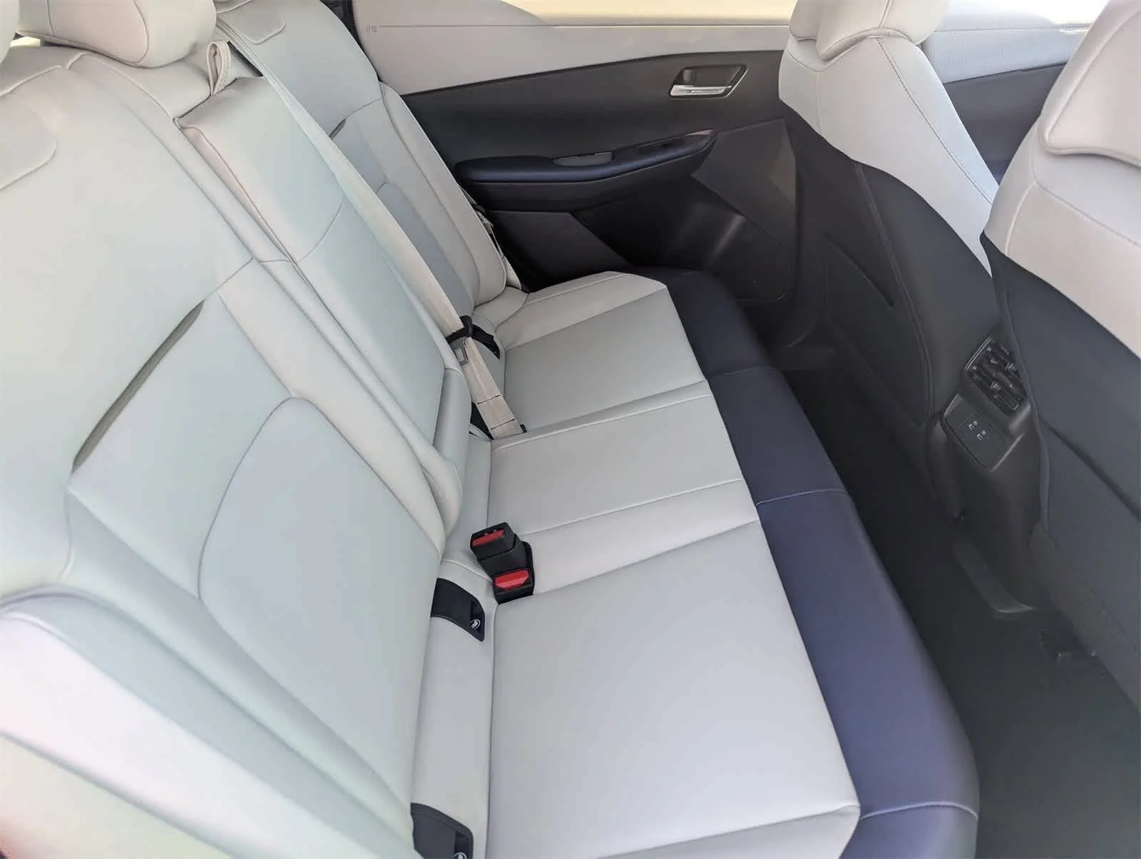 2026 Nissan LEAF SV+ - Photo 15
