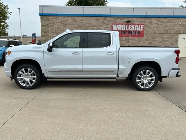 New 2026 Polar White Tricoat Chevrolet High Country image 9