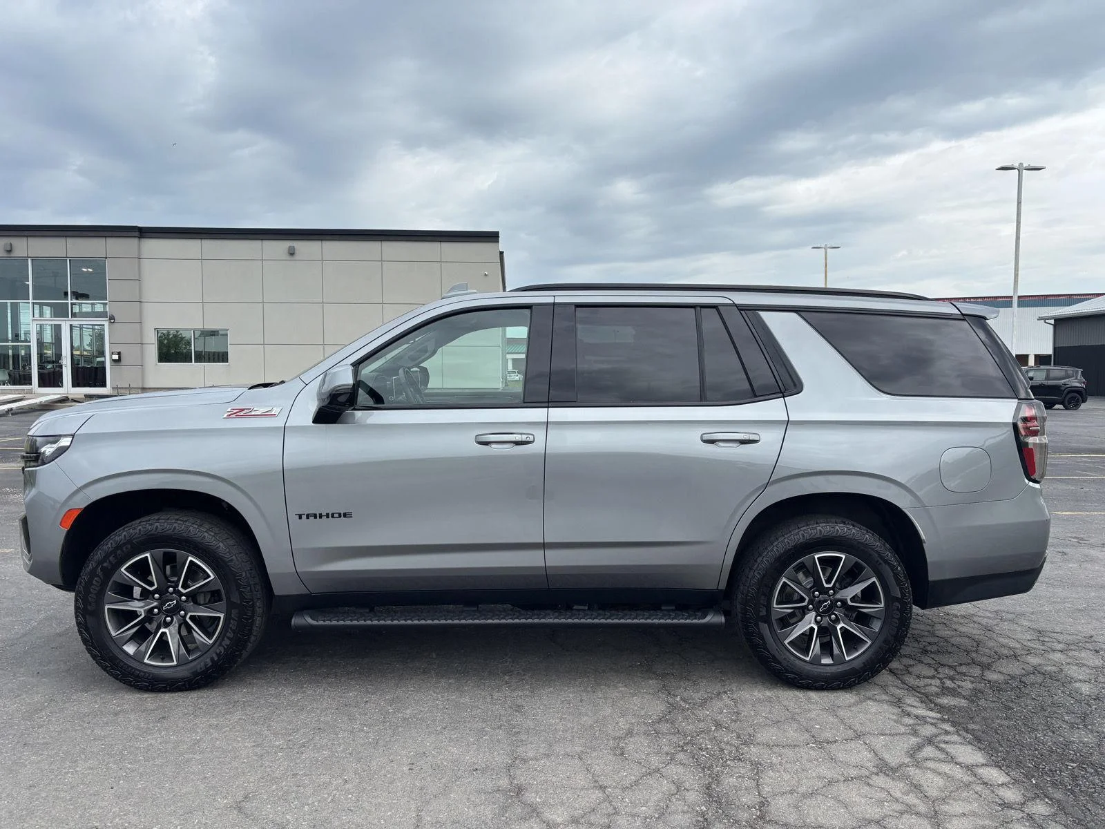 Used 2023 Sterling Gray Metallic Chevrolet Z71 image 4