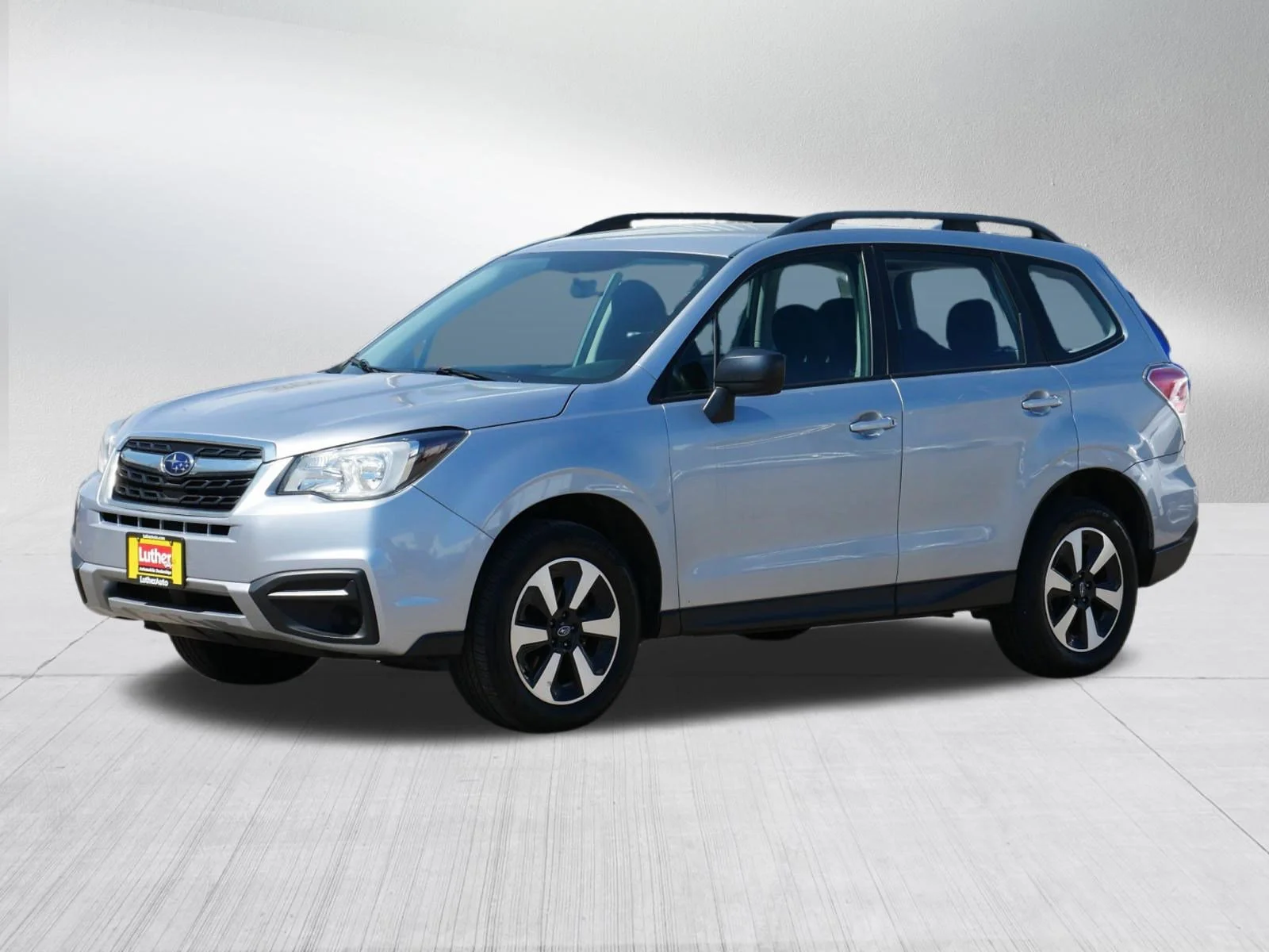 Used 2018 Ice Silver Metallic Subaru SUV 2.5I CVT image 3