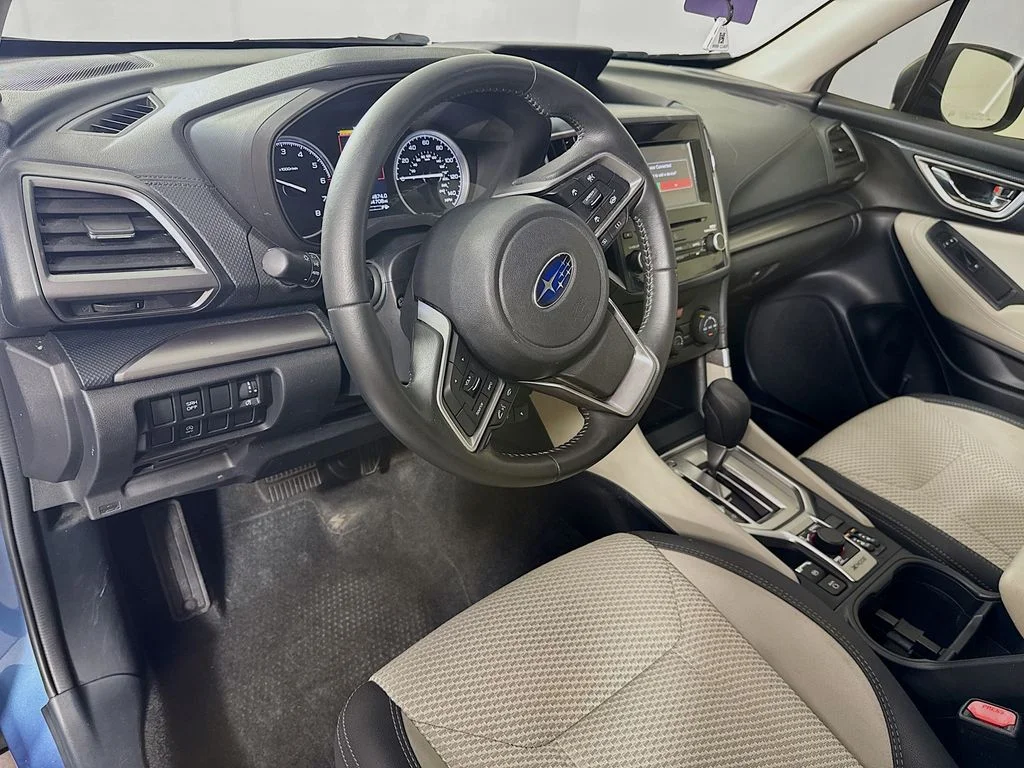 Used 2021 Blue Subaru Premium image 9