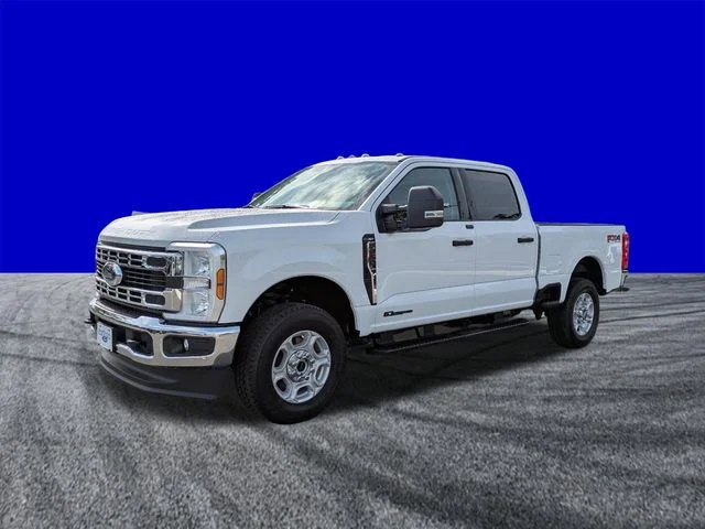New 2026 Oxford White Ford F-250® XLT image 9