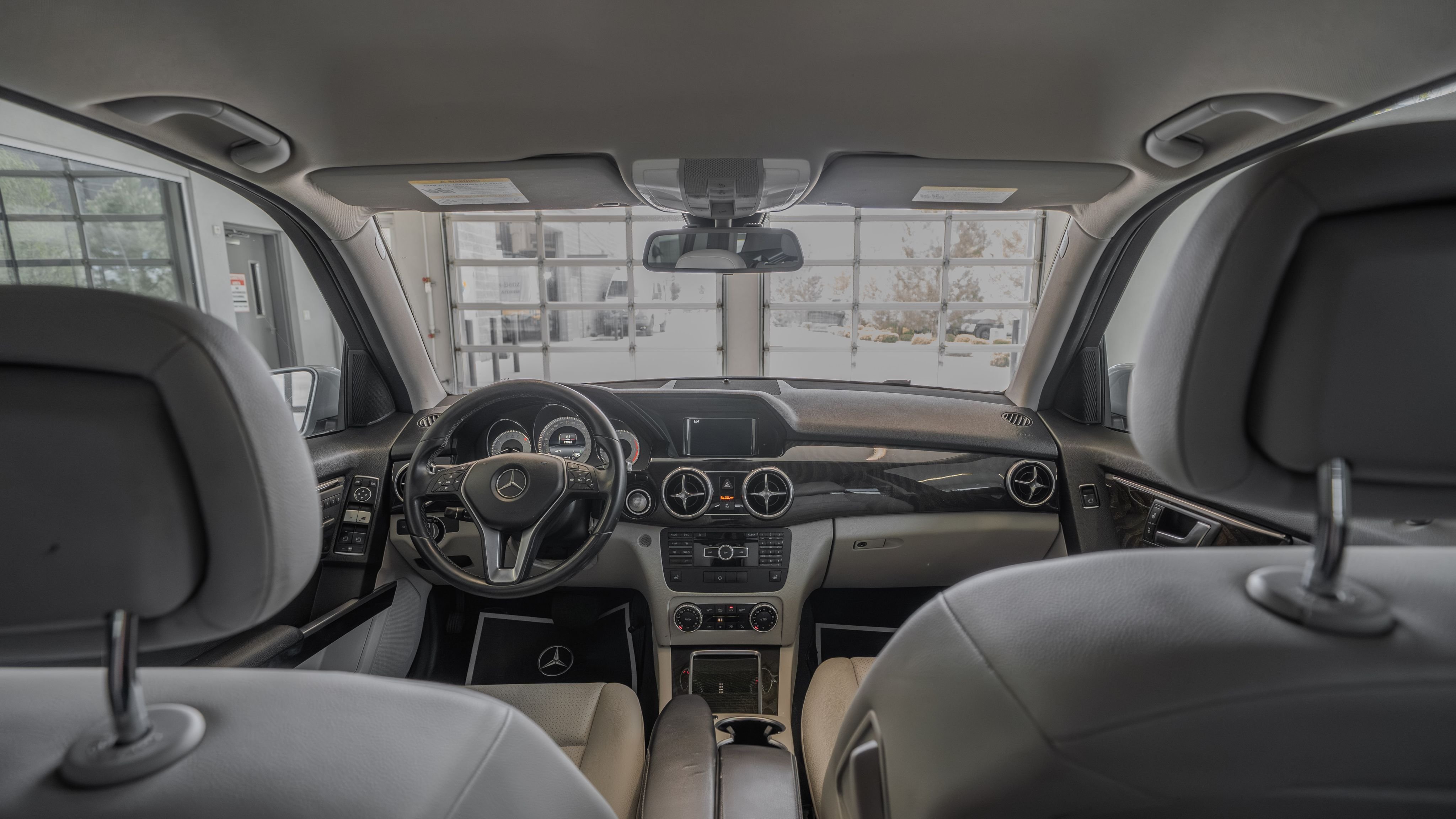 Used 2015 Diamond Silver Mercedes-Benz GLK 250 image 27