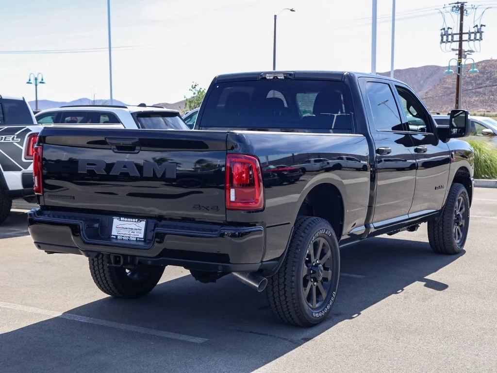 New 2026 Diamond Black Crystal Pearl-Coat Exterior Paint RAM Big Horn Night Edition image 189