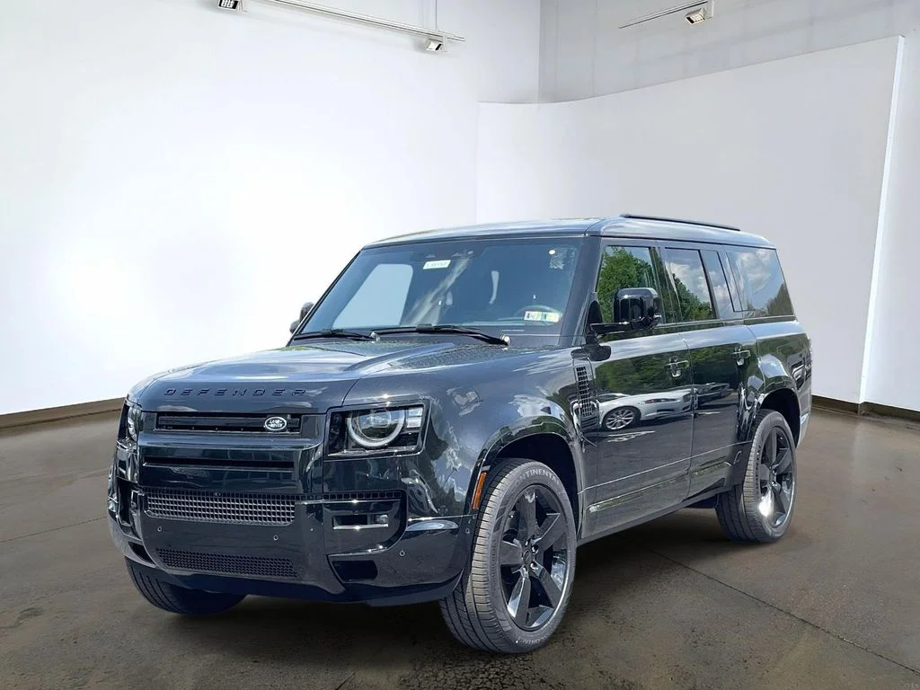 2026 Land Rover Defender 130 X-Dynamic SE P400's photo