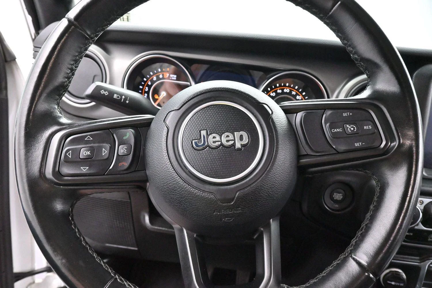 Used 2022 White Jeep Willys image 14