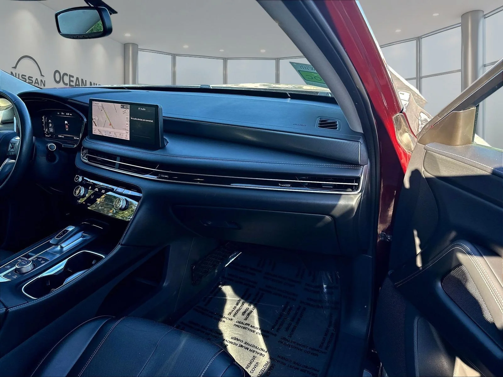 Used 2022 Bordeaux INFINITI LUXE image 28