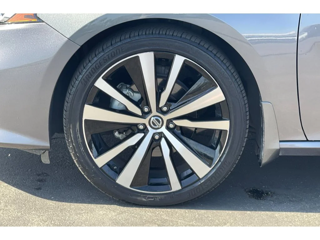Used 2021 Gun Metallic Nissan 2.5 SR image 42